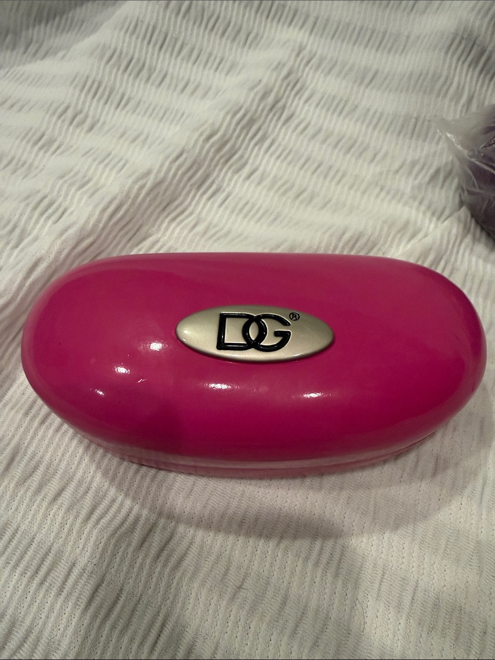 new W out tags DG hot pink hard glasses case